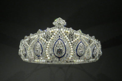 Cartier Indian tiara, 1923. Platinum, diamonds, sapphires and pearls